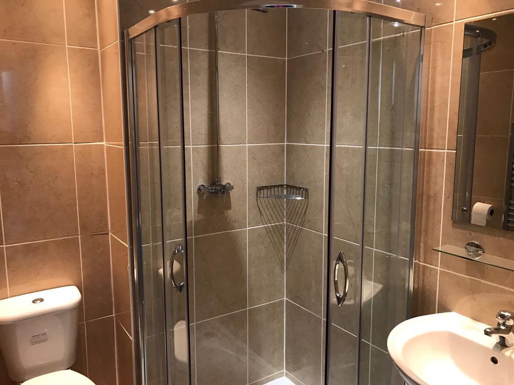 דינגוול The Waverley Inn מראה חיצוני תמונה